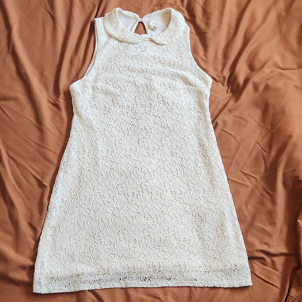 Elegant White Lace Dress